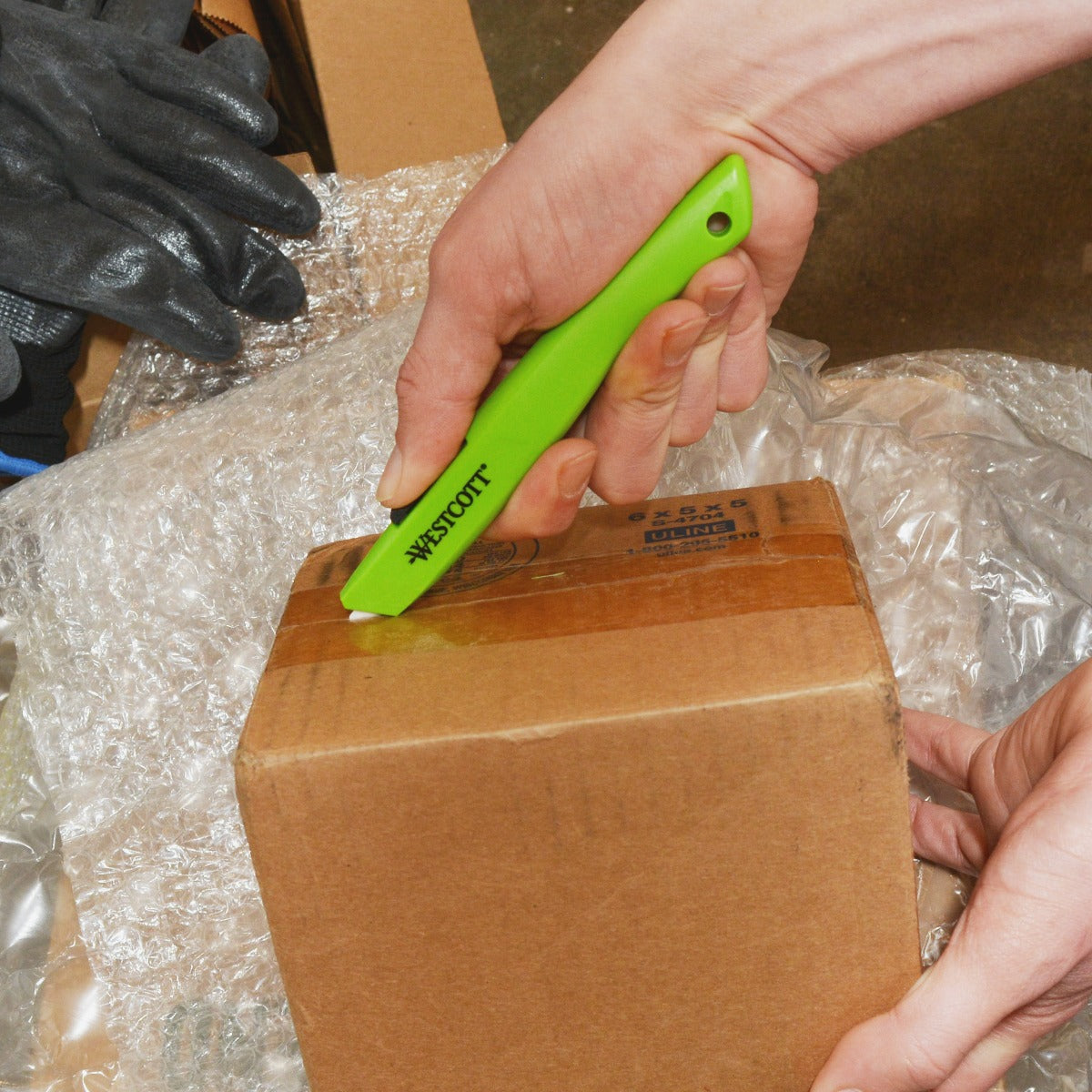 Clauss Westcott Full Size Safety Cutter Non Replaceable (17519) - Hardware & Industrial Cutting
